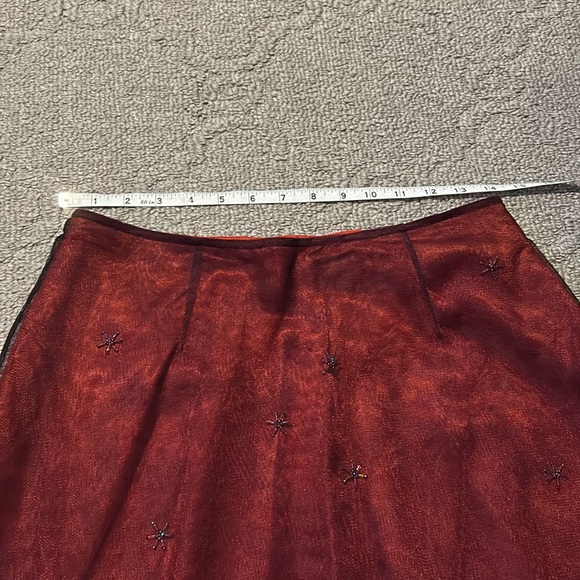Express Shimmer Red & Black Tulle Midi Skirt With Red Beaded Embellishment Sz 4 - Picture 6 of 7